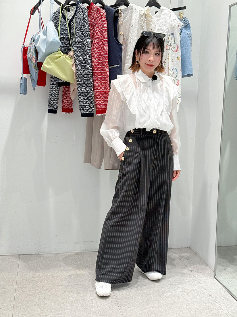 Golden Buttons Pin Striped Pants (2 Colours)