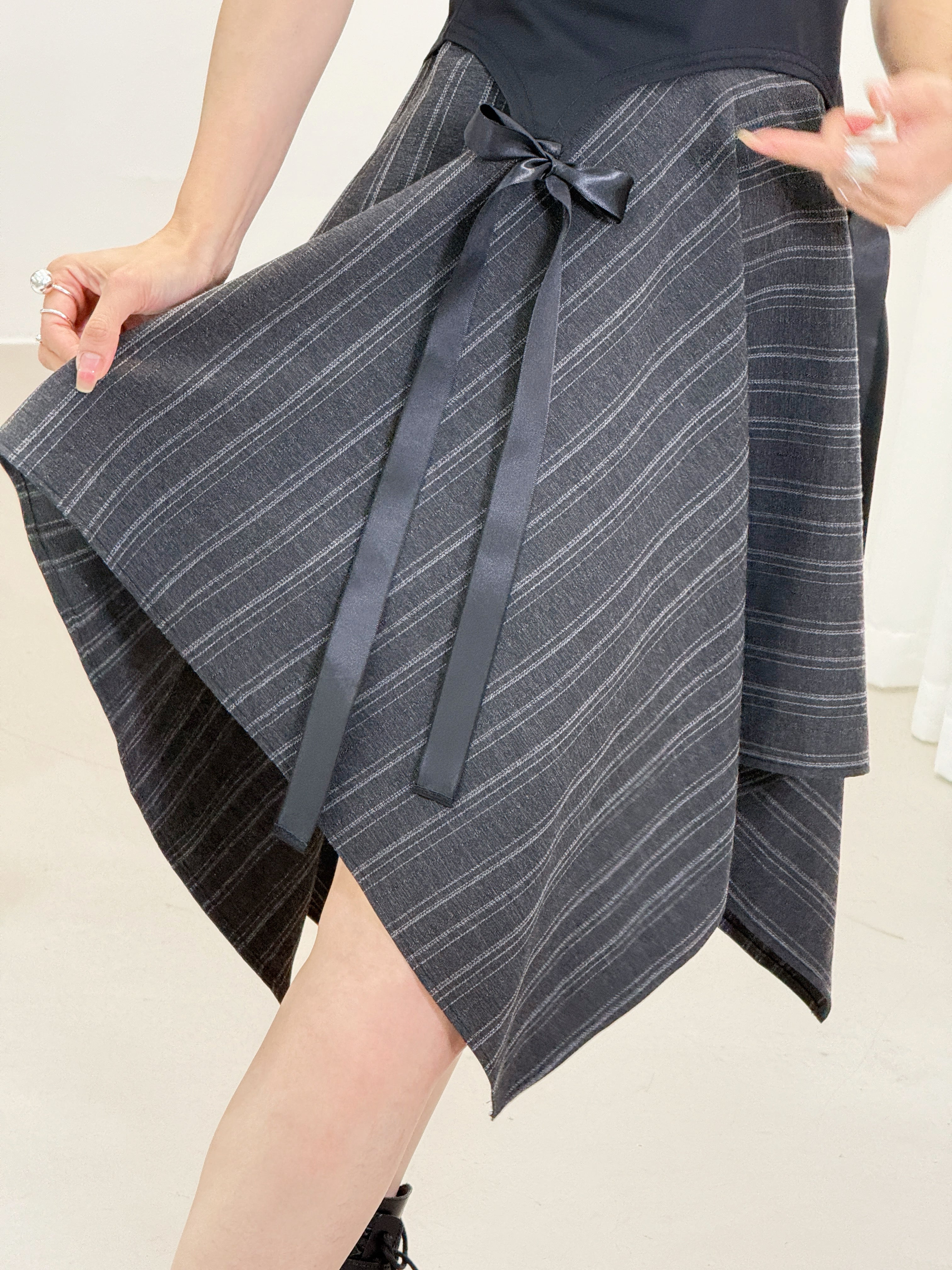Asymmetric Hem Skirt (2 Colours)