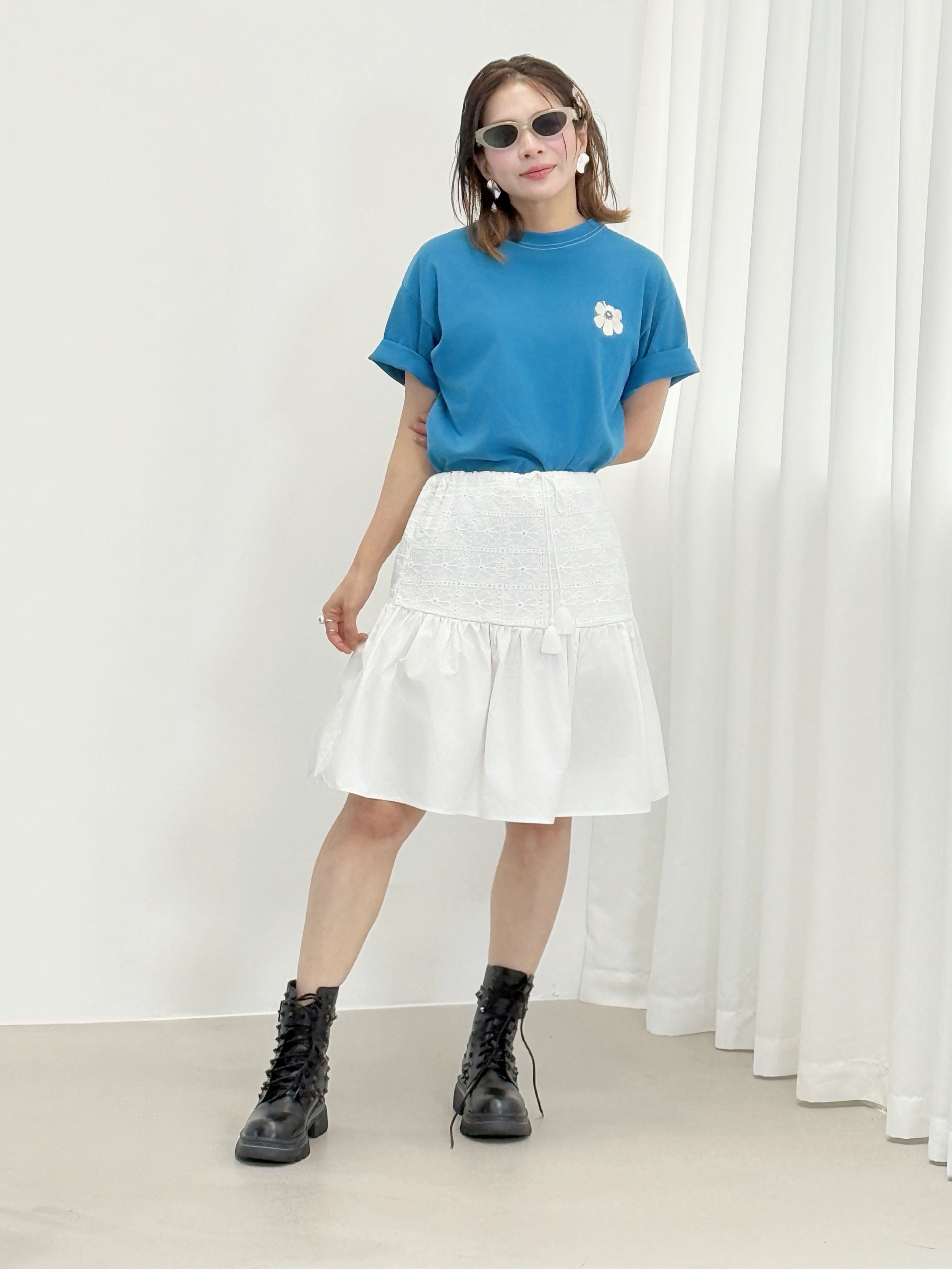 Unikko Flower Embroidered Contrast Stitch Tee (2 Colours)