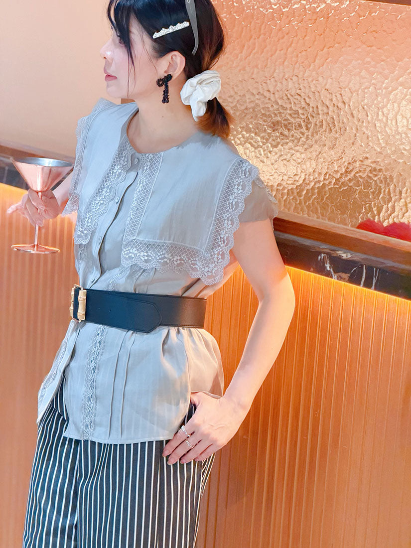 Lace Trim Sailor Collar Blouse (2 Colours)