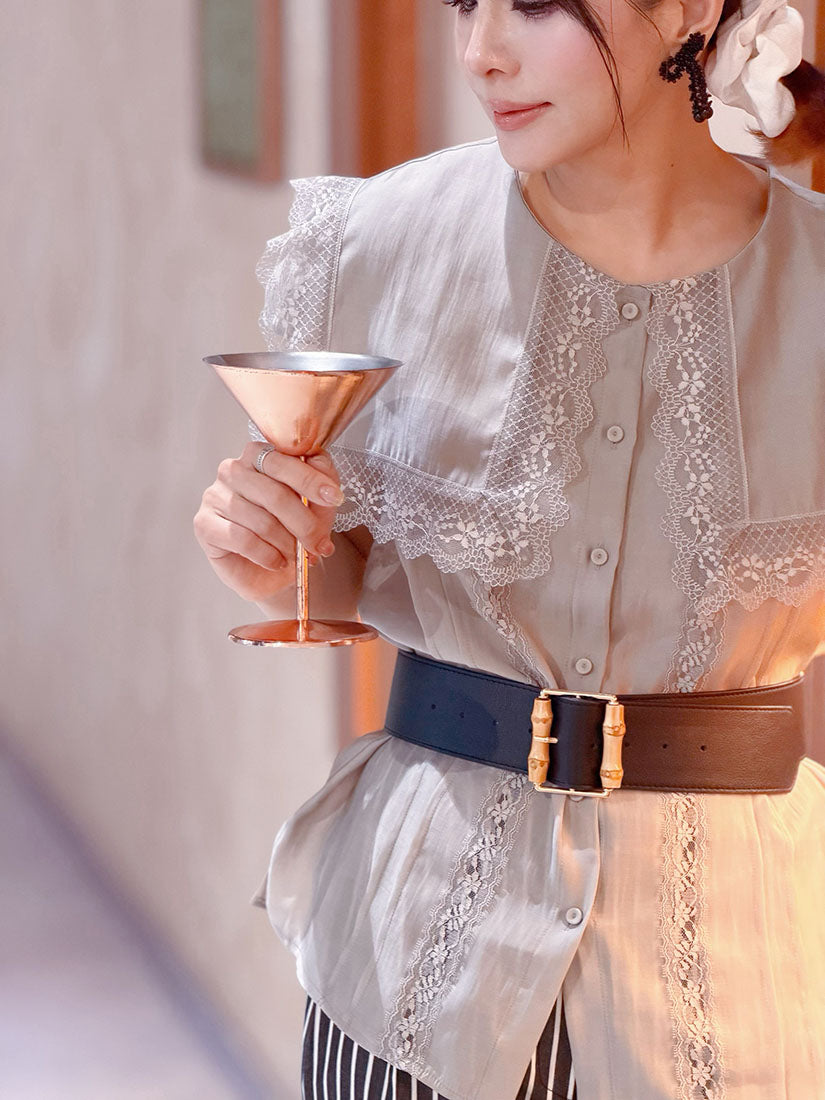 Lace Trim Sailor Collar Blouse (2 Colours)