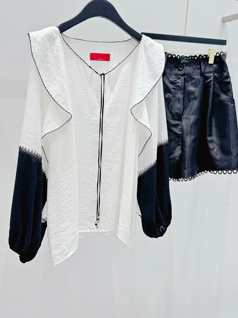 Lace Edge Shiny Pleated Shorts