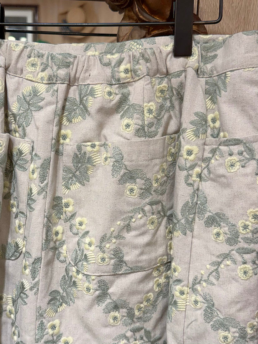 Floral Rhombus Embroidered Skirt (2 Colours)