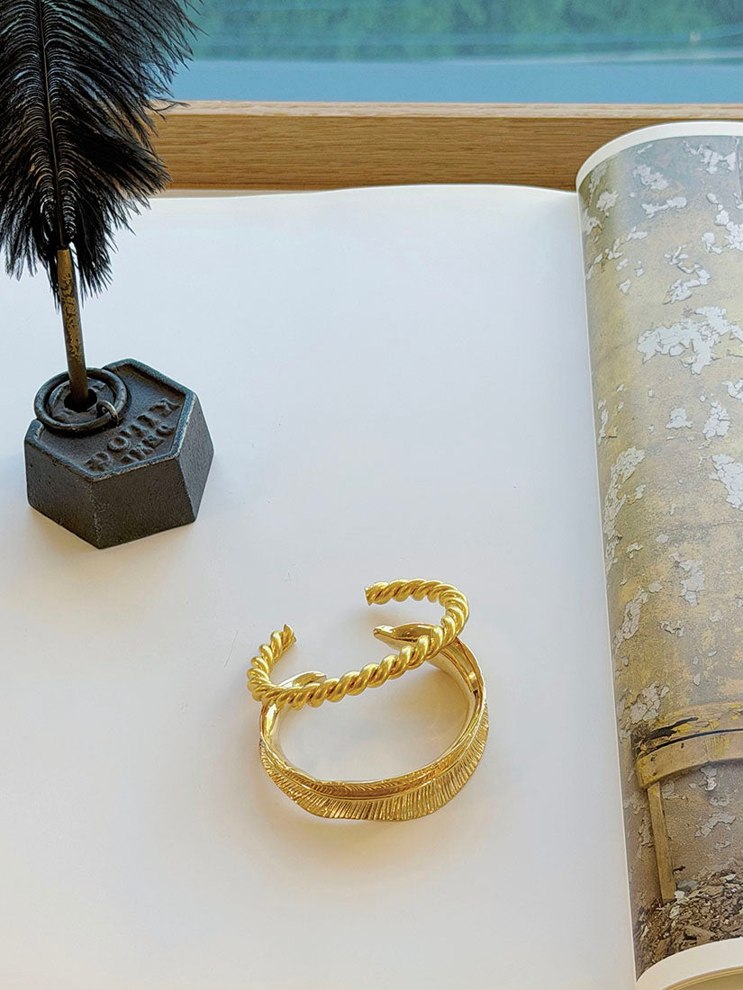 Engraved Artisan Golden Bangle (2 Styles)