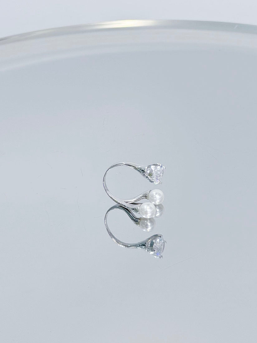 Crystal With Pearls Silver Ring