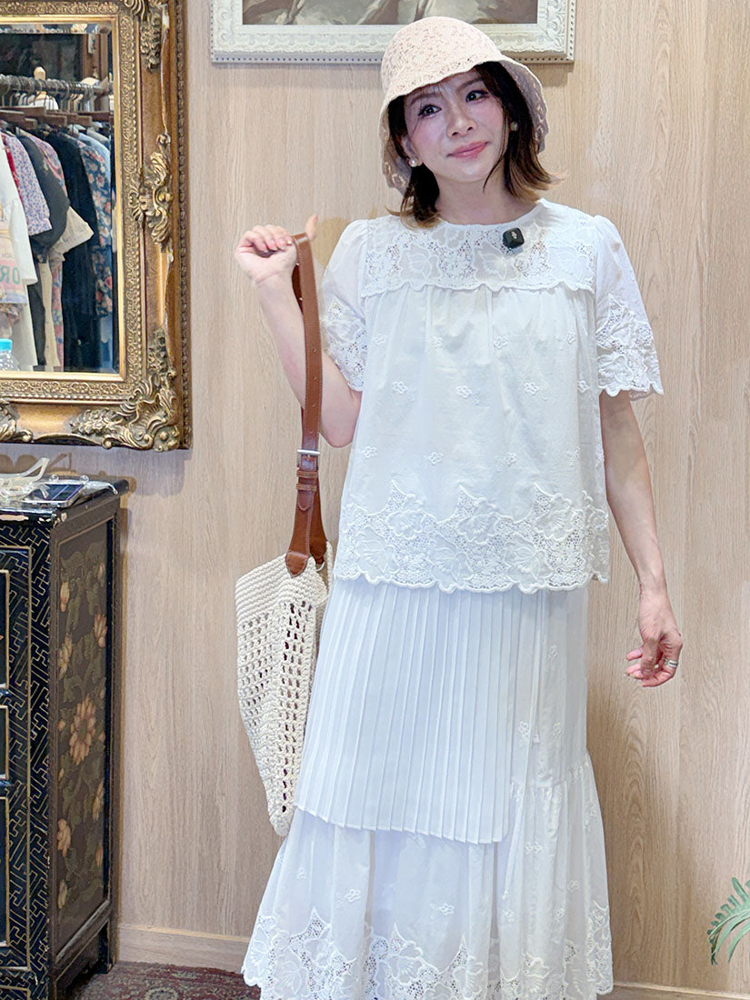 Pleated Back Embroidered Top(3 Colours )