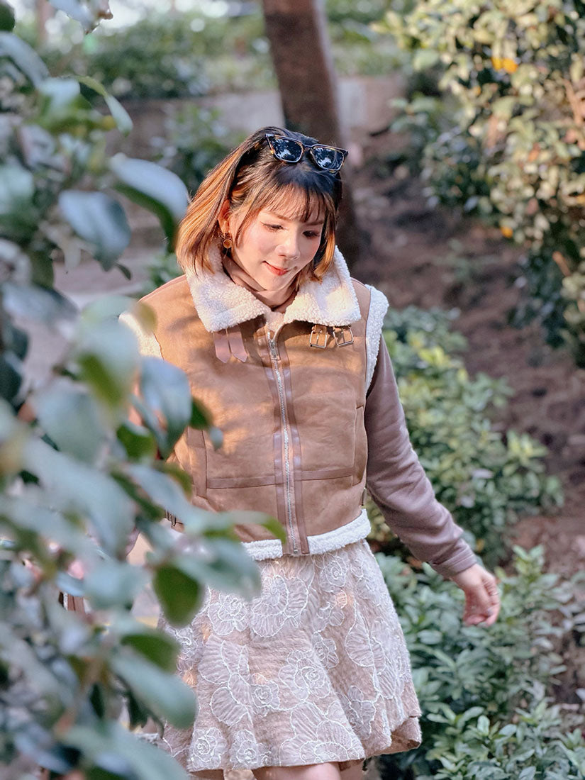 Leather Buckle Detailed Fleece Zip Up Vest Jacket (2 Colours)