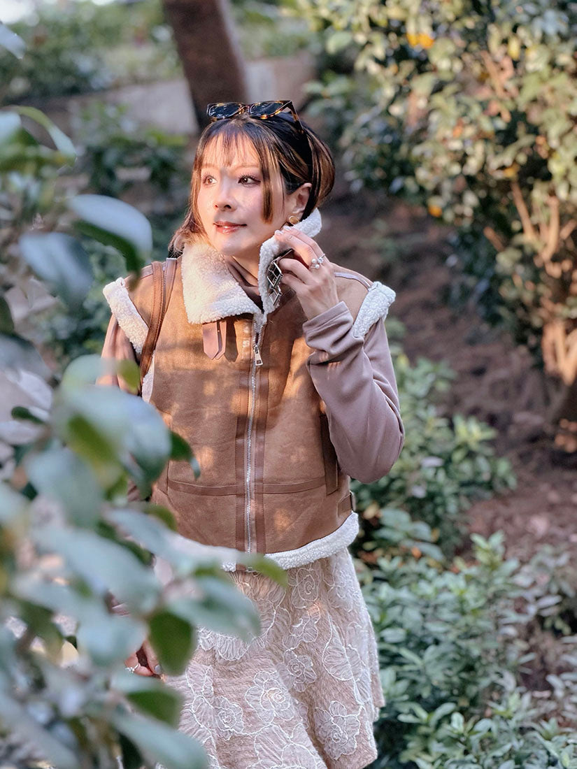 Textured Mesh Floral Embroidered Mini Skirt