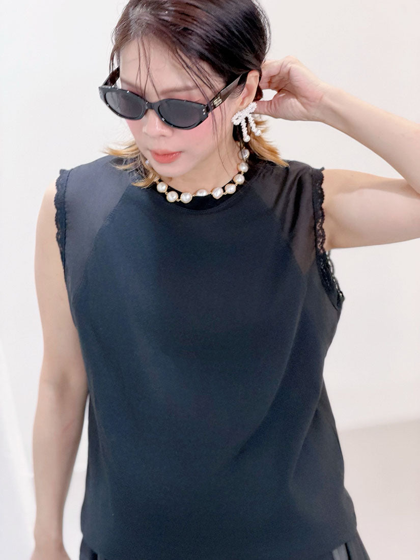 Golden Rimmed Coin Pearl Necklace