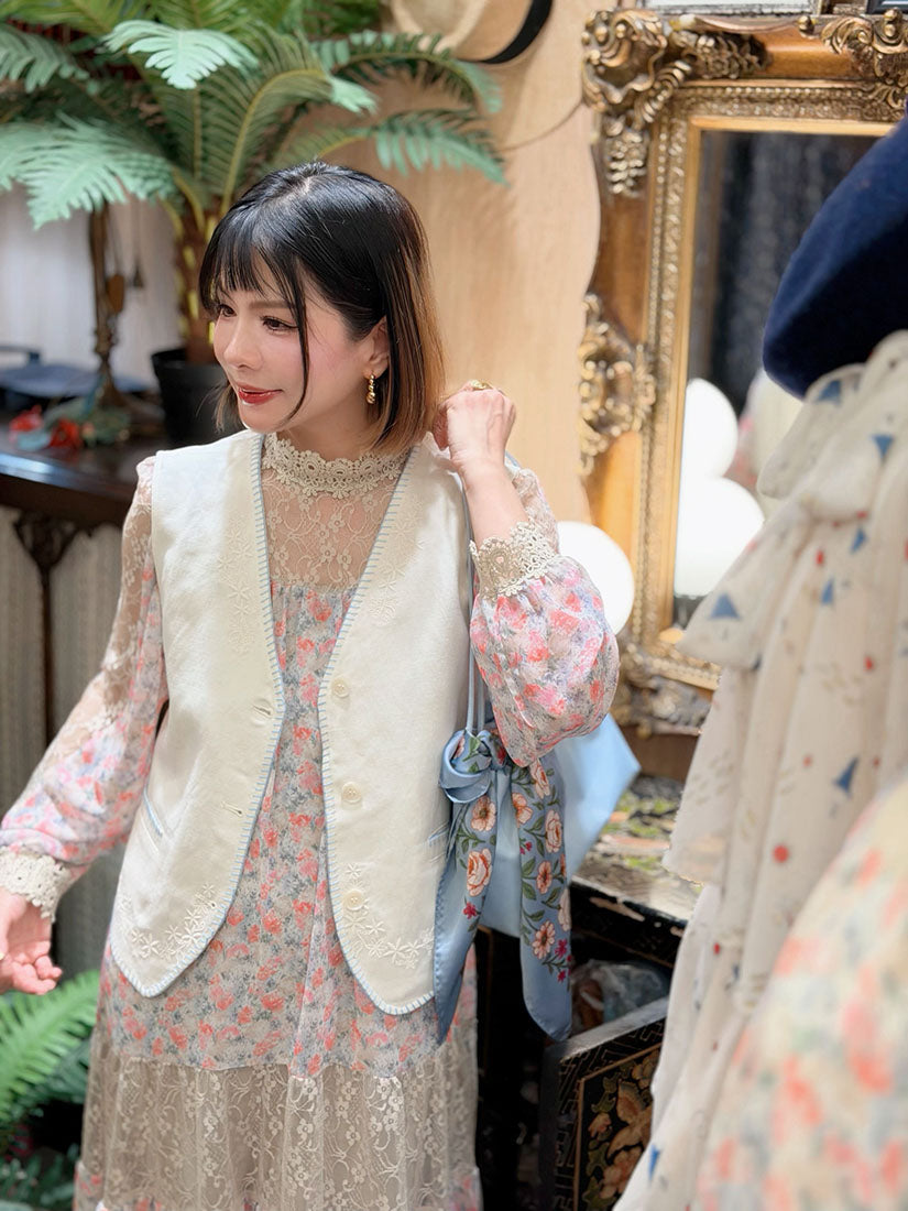 Blanket Stitch Edge Embroidered Vest Jacket (2 Colours)