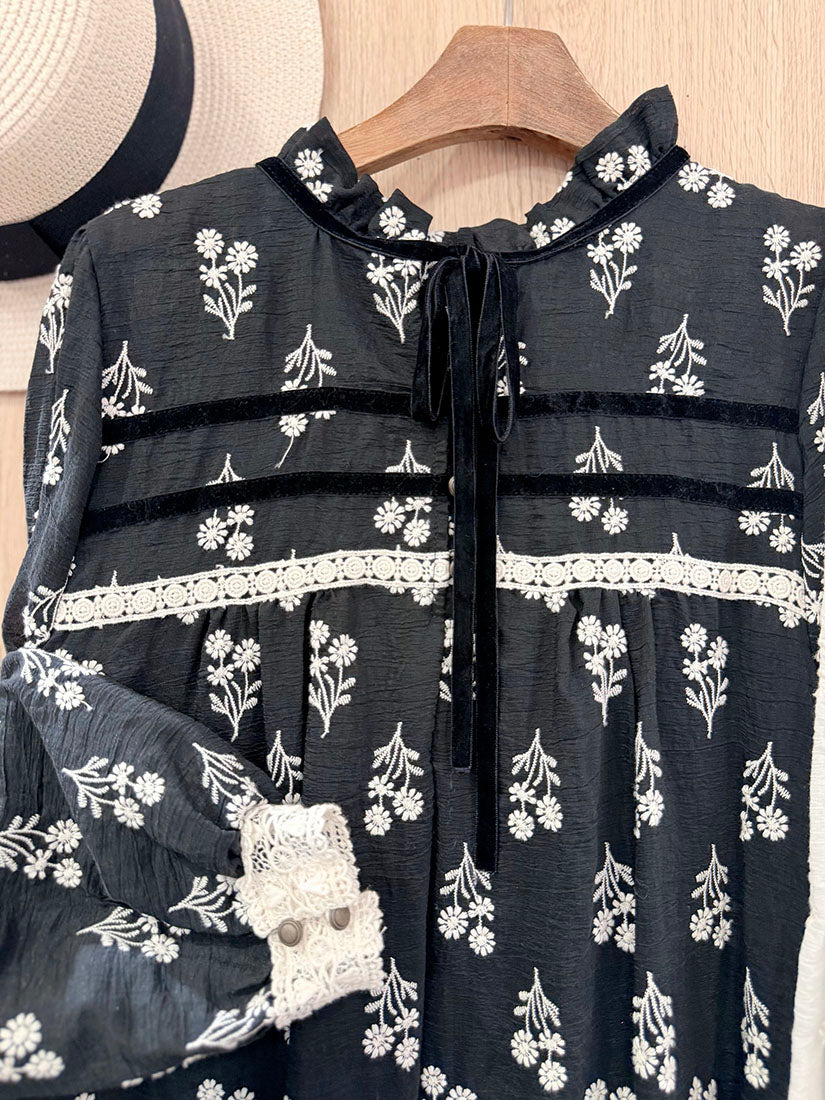 Lace Trim Floral Embroidered Dress (2 Colours)