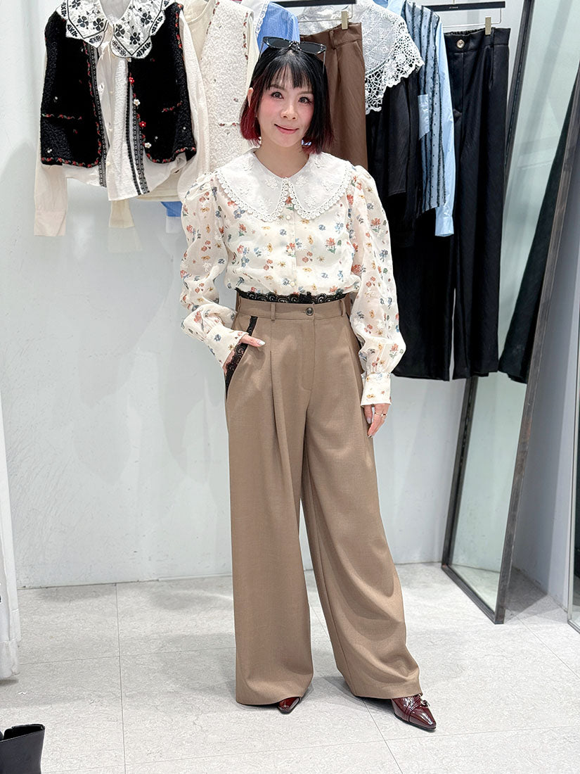 Vintage Blossom Lace Collar Blouse