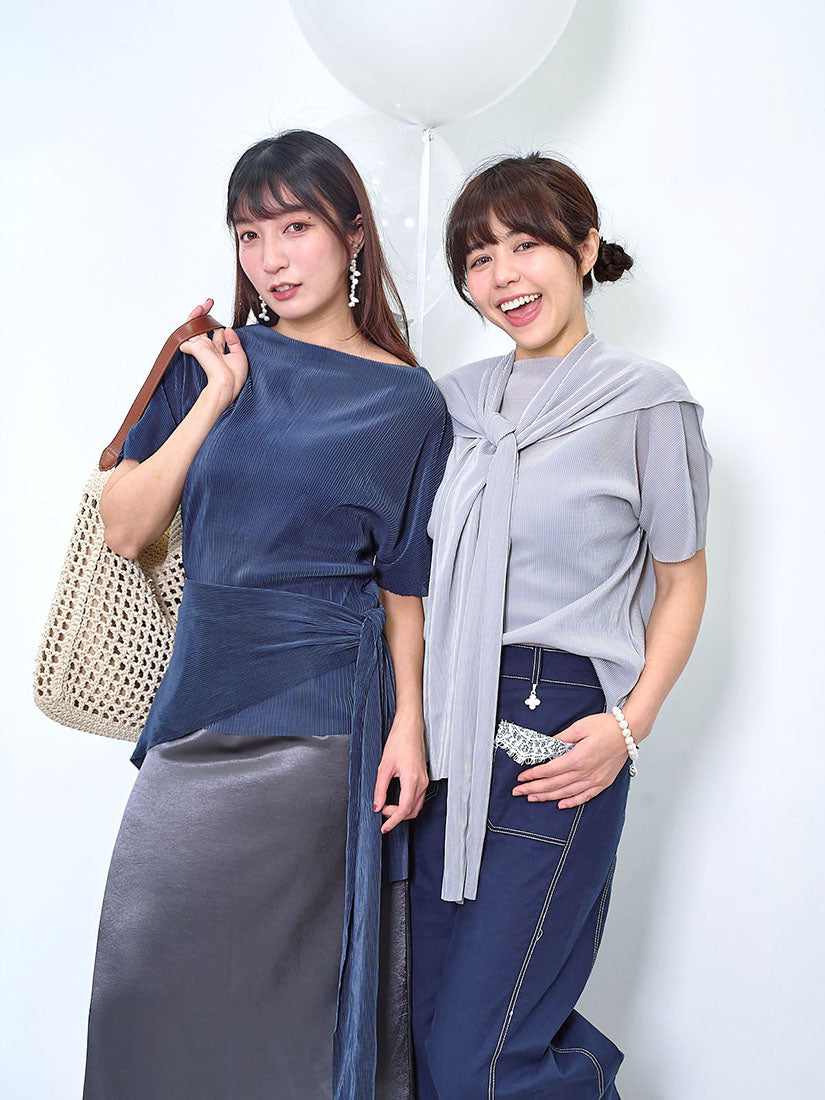 Pleats Mock Neck Top With Scarf (2 Colours)
