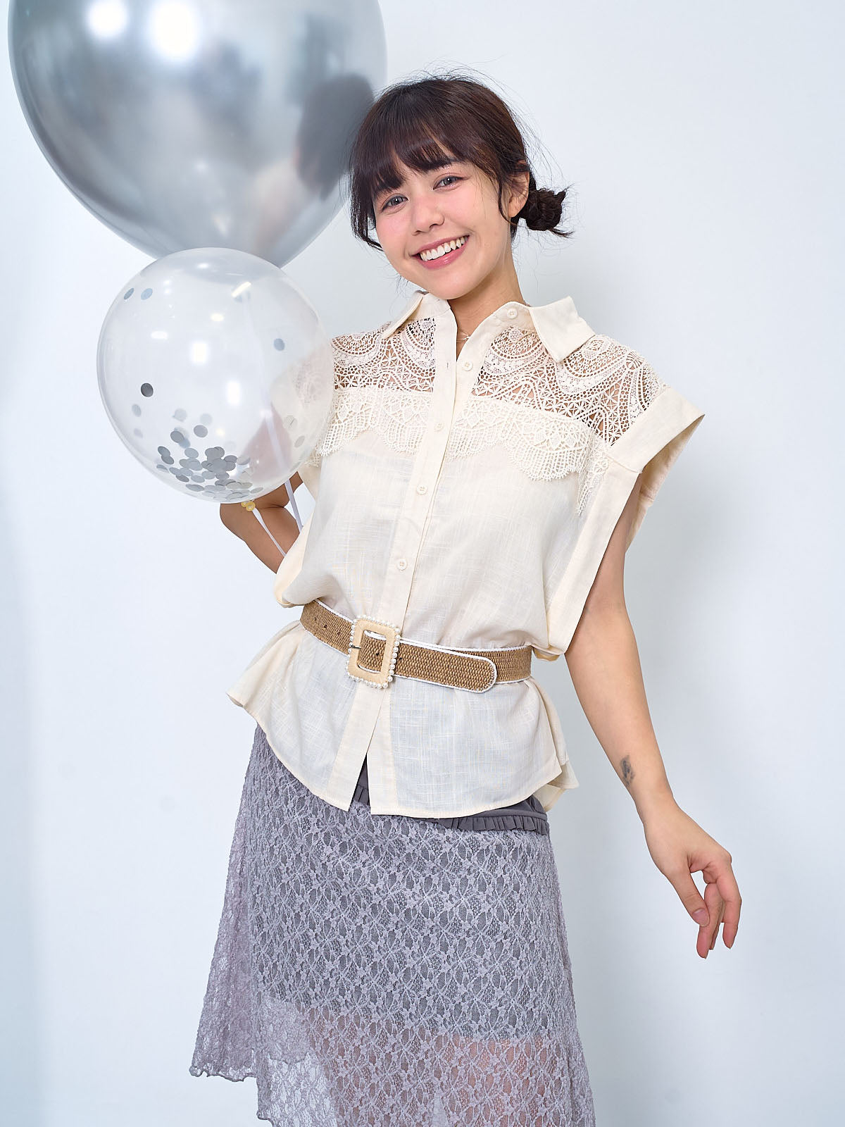 Lace Yoke Sleeveless Shirt