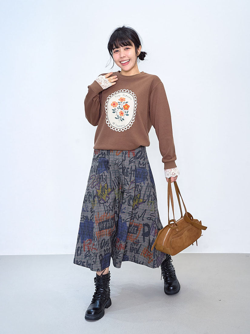 Flower Embellish Printed Sweatshirt (2 Colours)