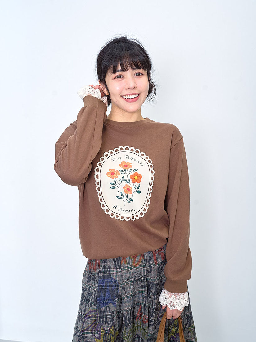 Flower Embellish Printed Sweatshirt (2 Colours)
