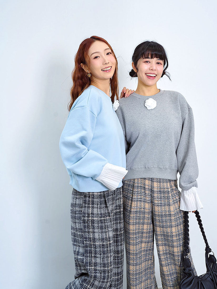 Contrast Pleated Cuff Sweatshirt With Camellia Brooch (2 Colours)