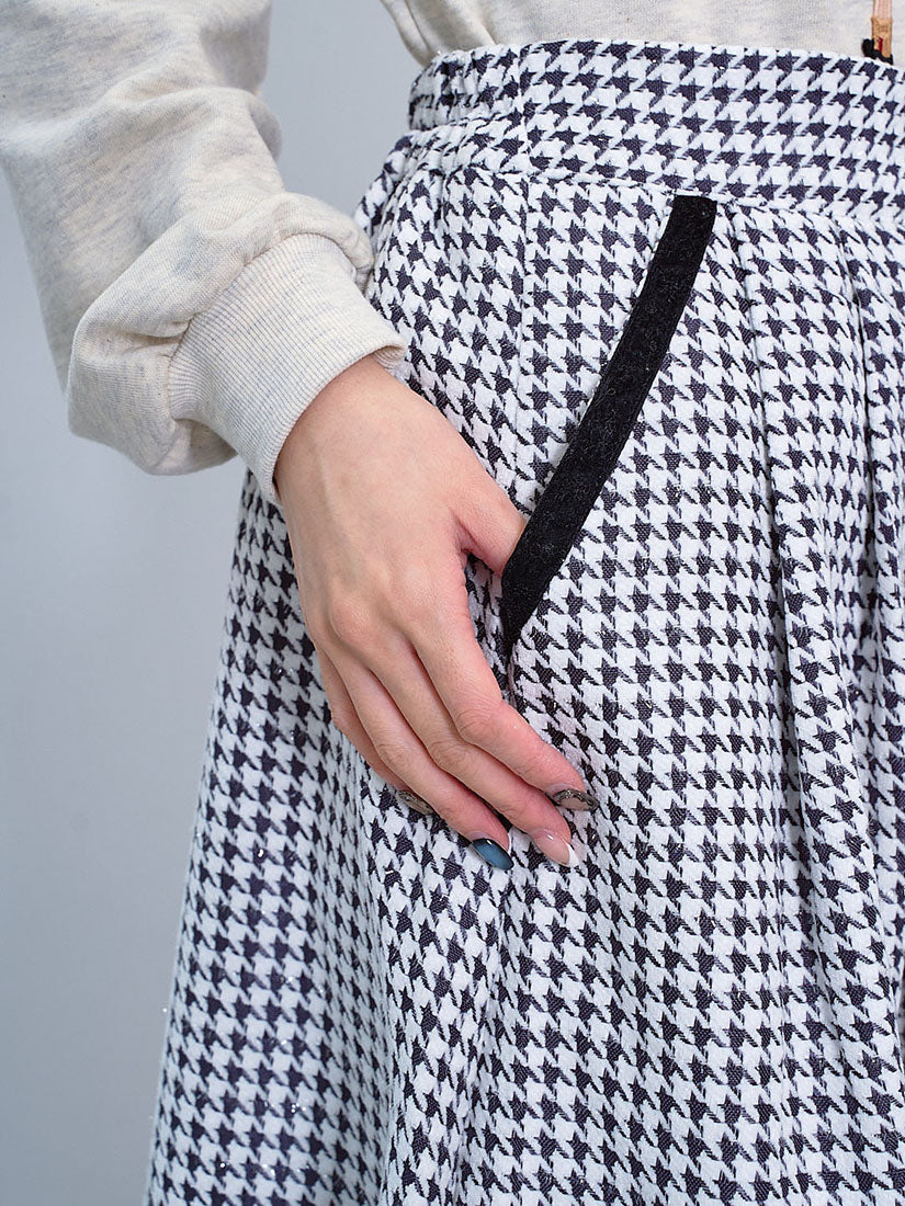 Houndstooth Textured Pleated Front Skirt