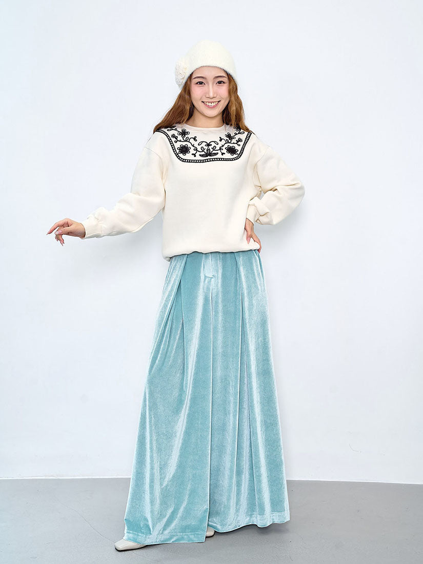 Floral Embroidery Sweatshirt (2 Colours)