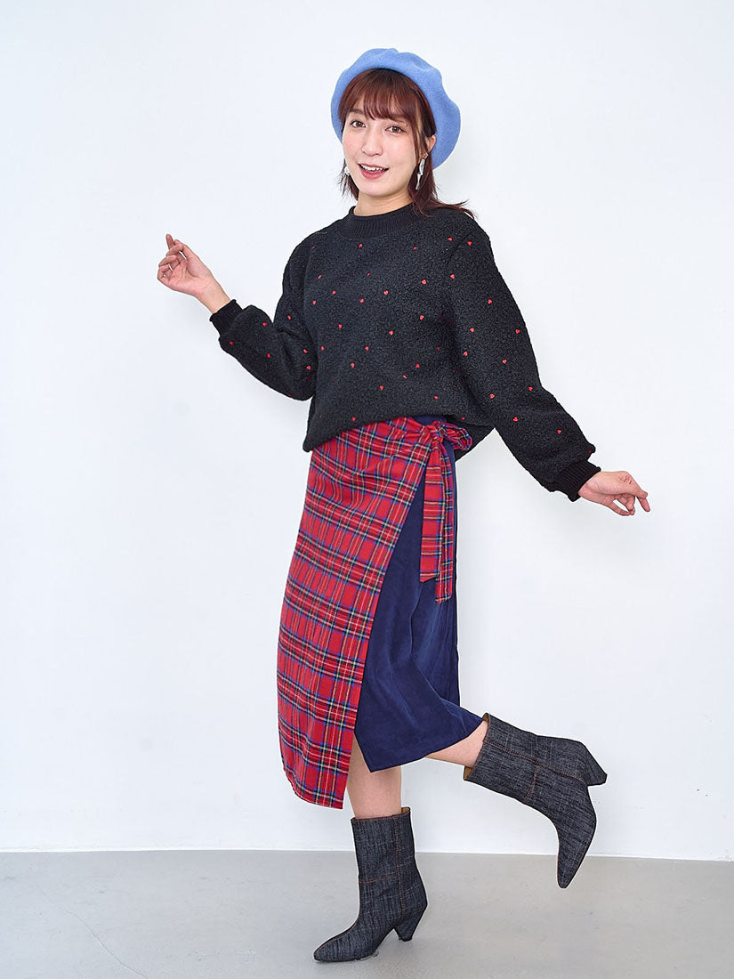 Heart Embroidered Fleece Sweatshirt (2 Colours)