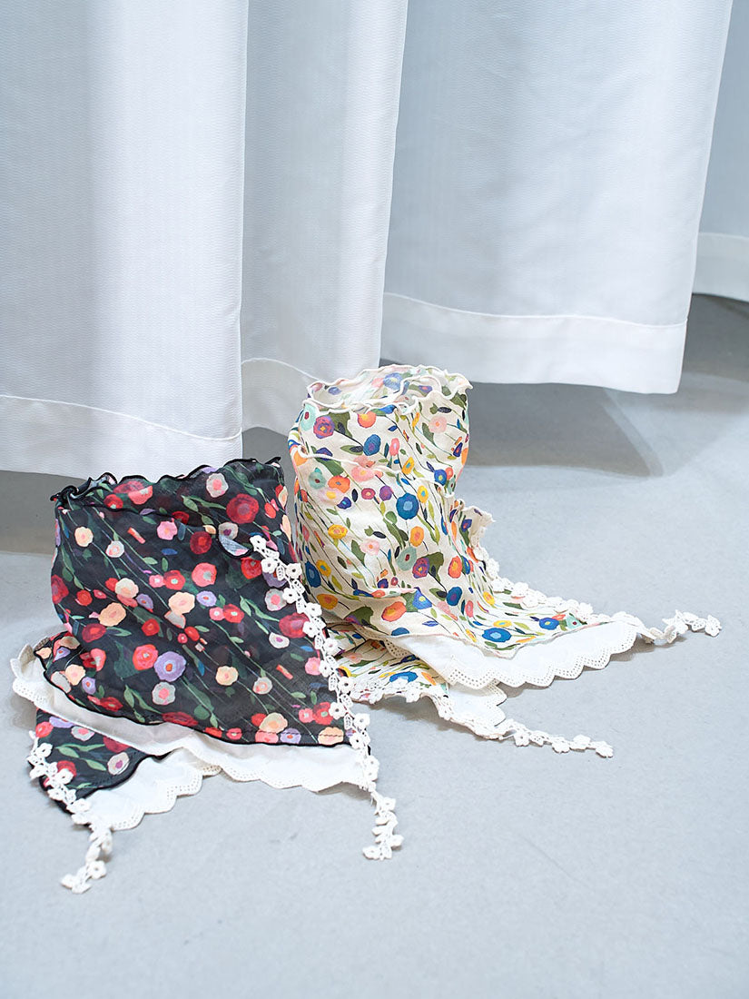 Lace Trim Floral Printed Scarf (2 Colours)