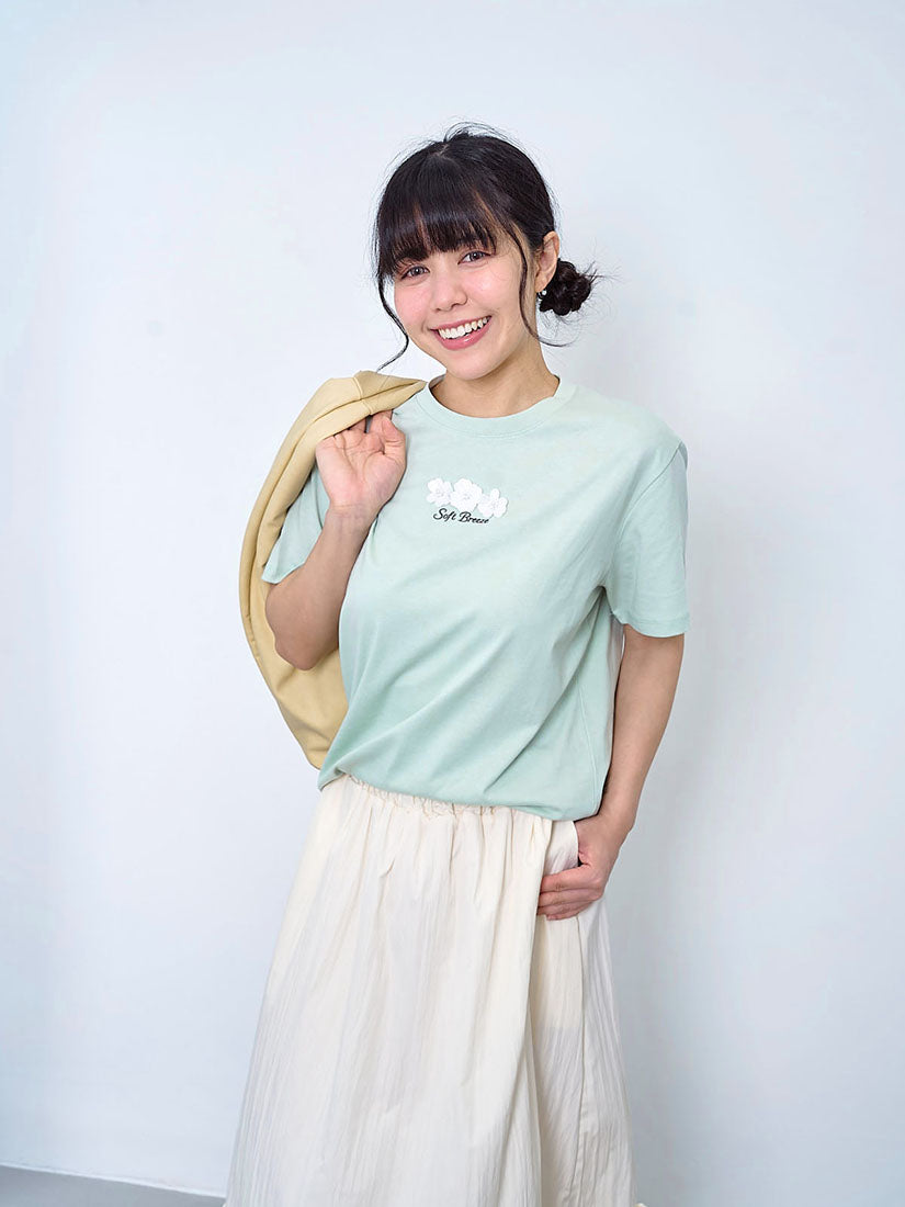 3D Floral Applique Tee (2 Colours)