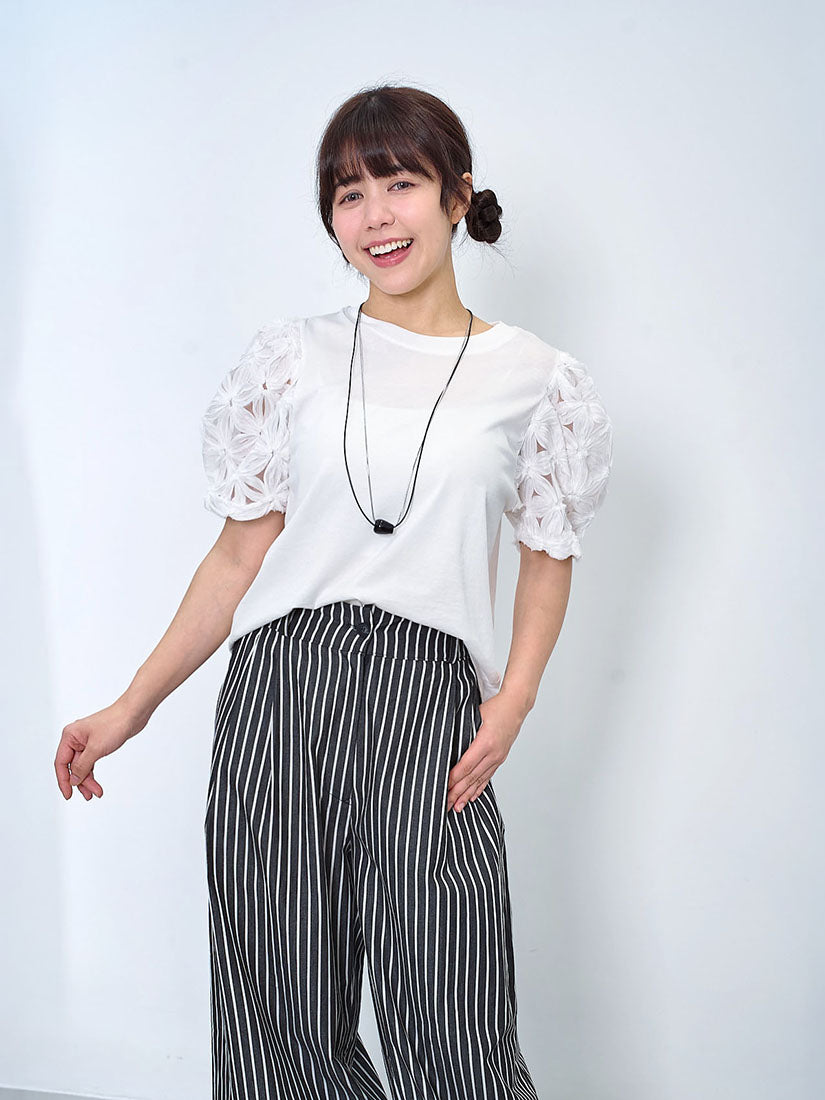 Floral Texture Sleeve Top (2 Colours)