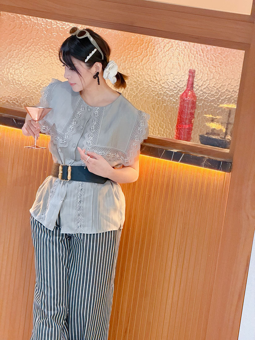 Lace Trim Sailor Collar Blouse (2 Colours)
