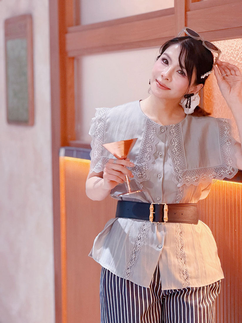 Lace Trim Sailor Collar Blouse (2 Colours)