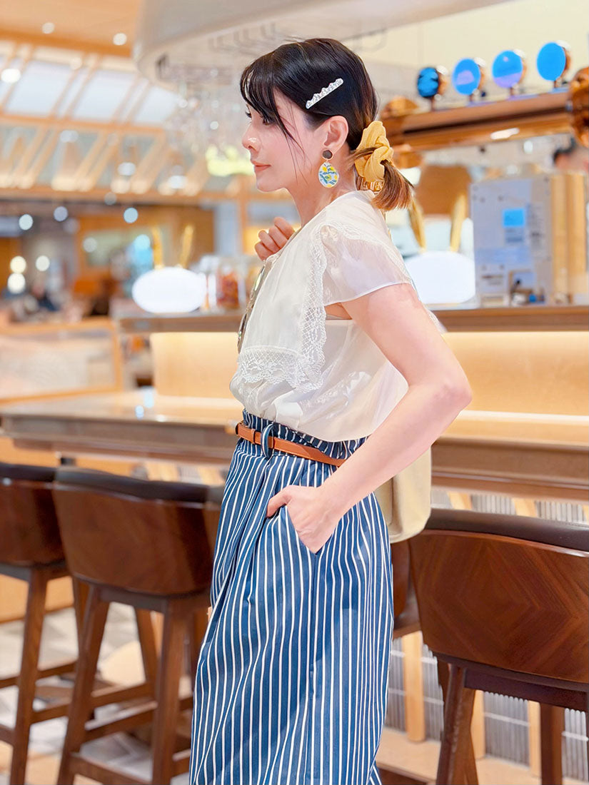 Lace Trim Sailor Collar Blouse (2 Colours)
