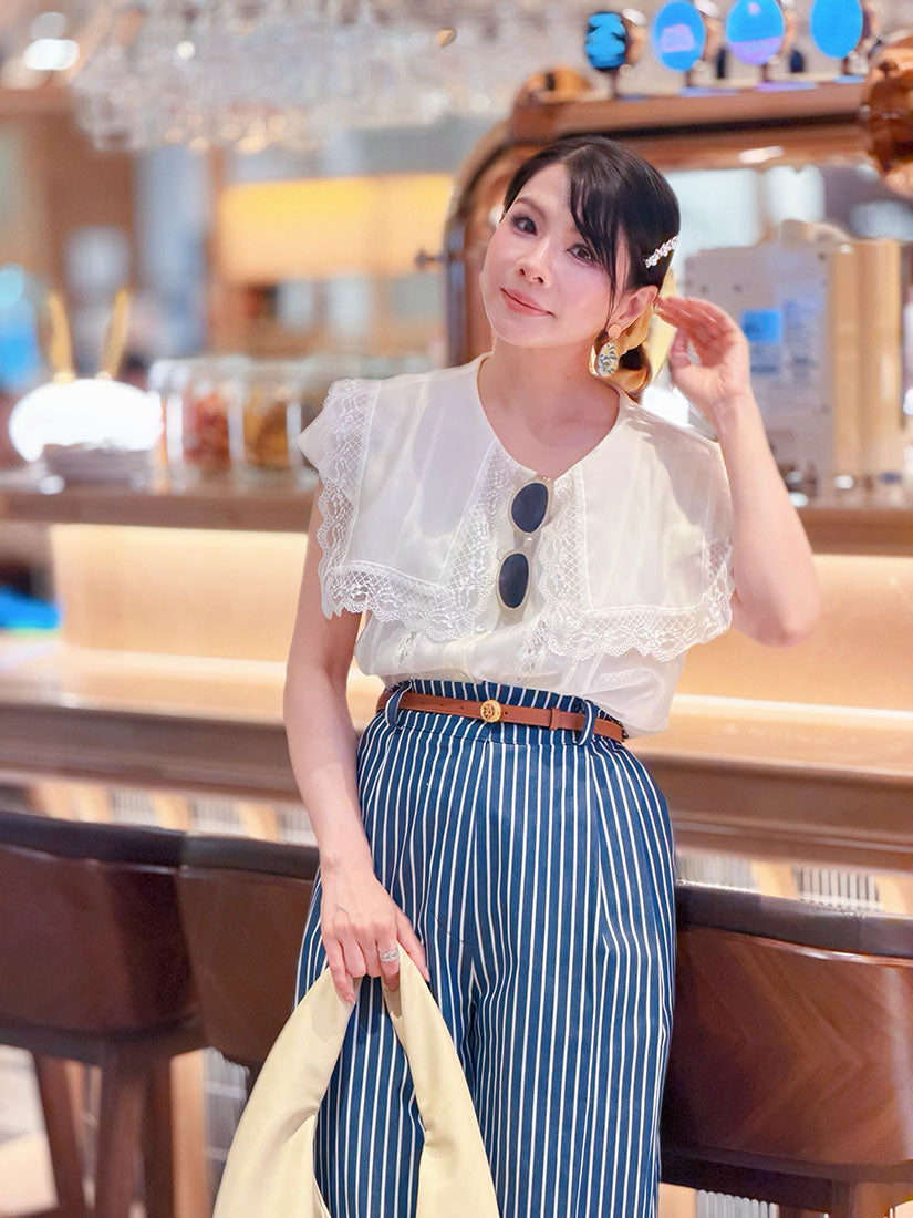 Lace Trim Sailor Collar Blouse (2 Colours)
