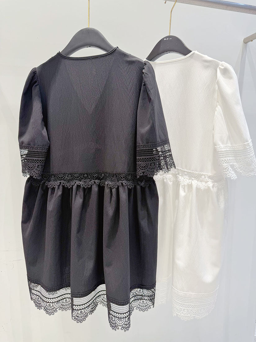 Lace Trim Ruched V Neck Tunic Top (2 Colours)