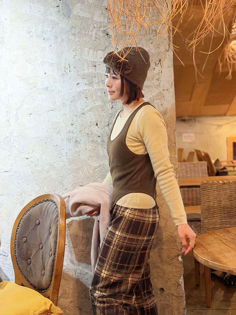 Knitted Top With Asymmetric Vest Set (2 Colours)