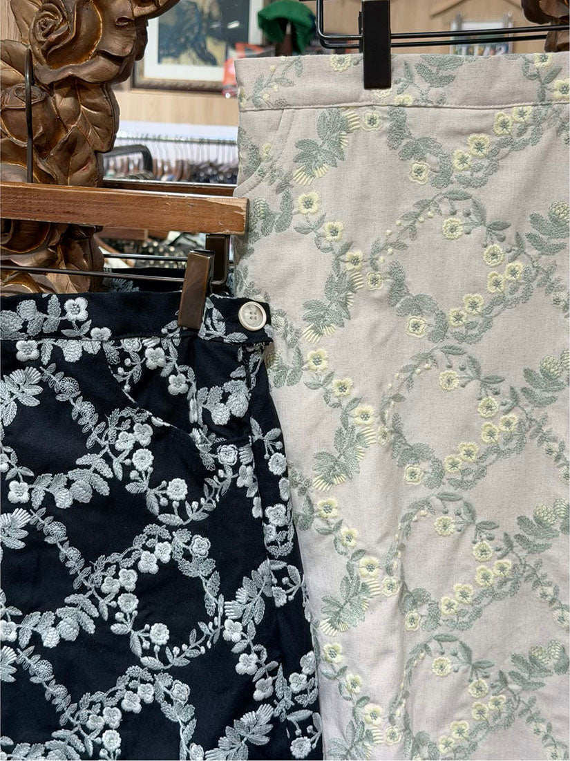 Floral Rhombus Embroidered Skirt (2 Colours)