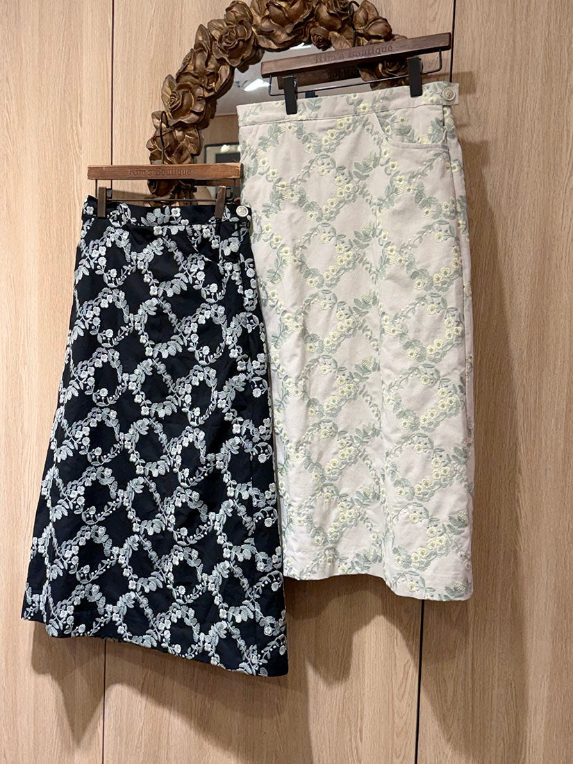 Floral Rhombus Embroidered Skirt (2 Colours)