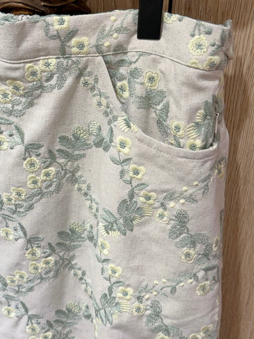 Floral Rhombus Embroidered Skirt (2 Colours)