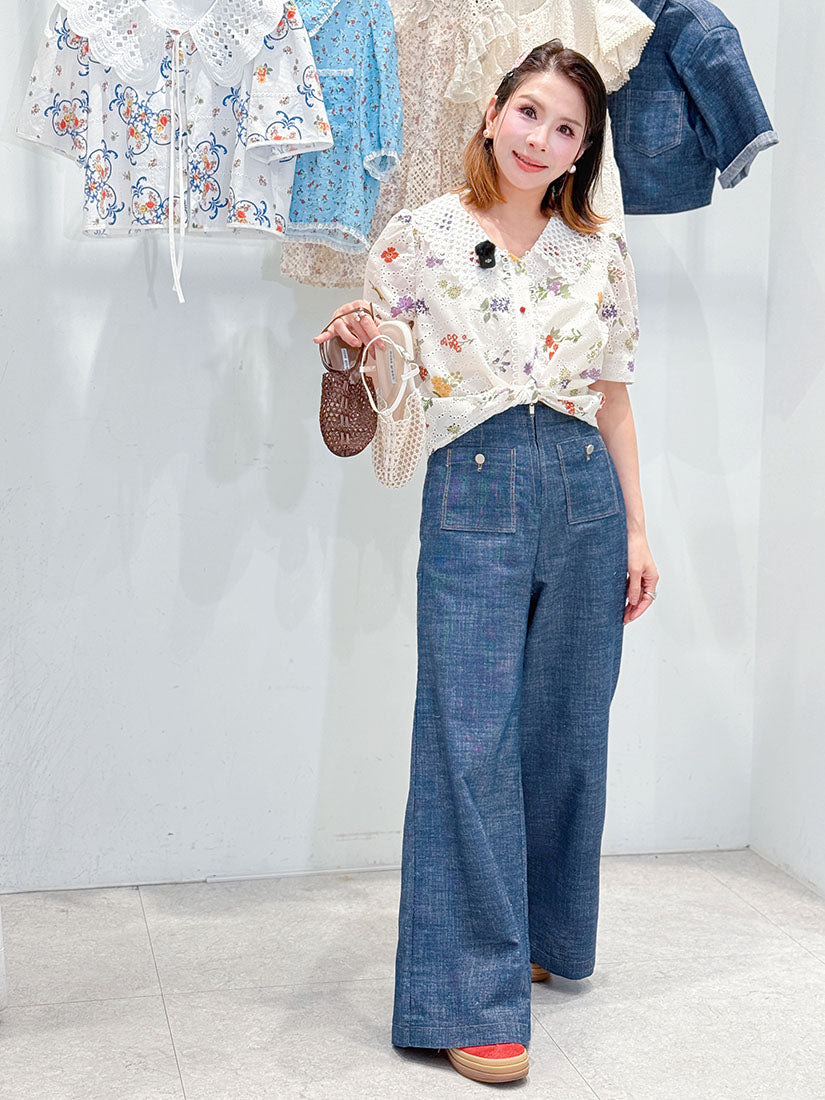 Lace Collar Floral Perforated Shirt