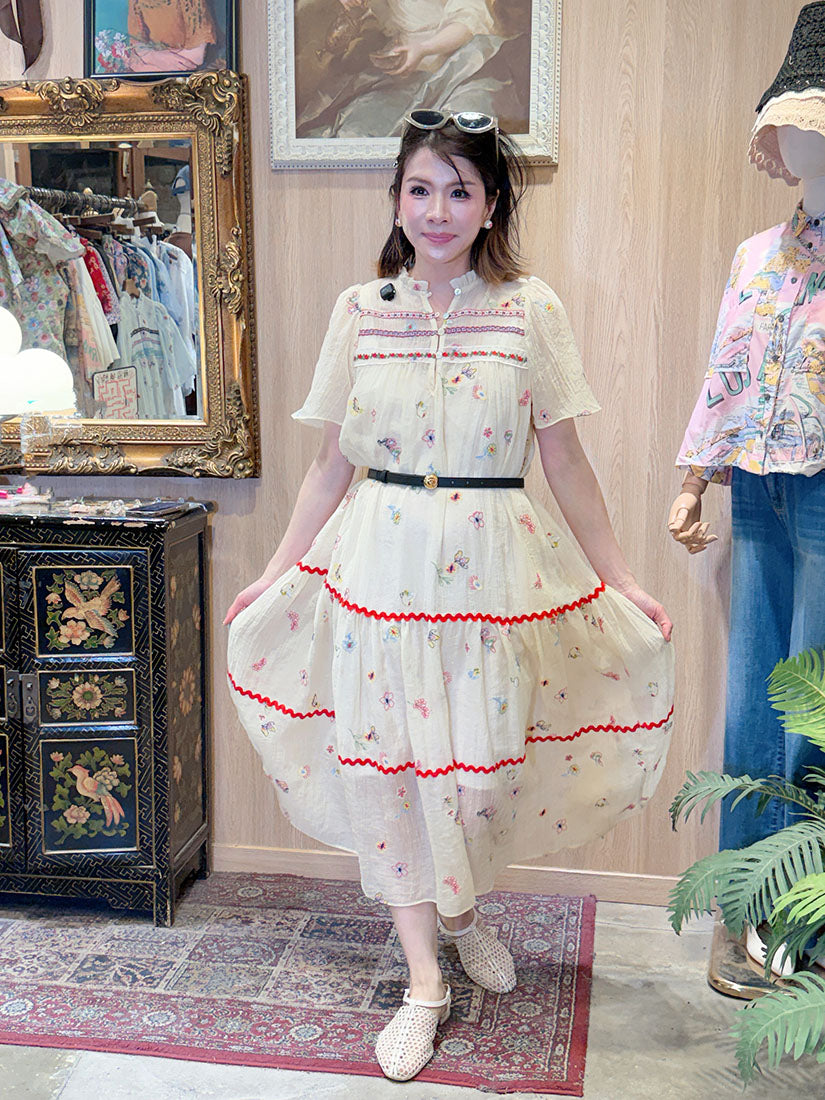 Embroidered Tape Trim Floral Dress(2 Colours)