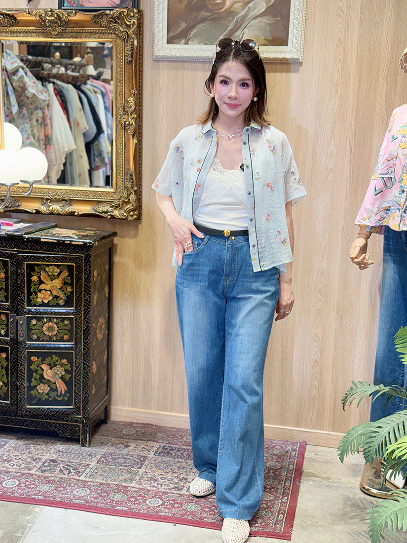 Floral Embroidered Contrast Piping Blouse(2 Colours)