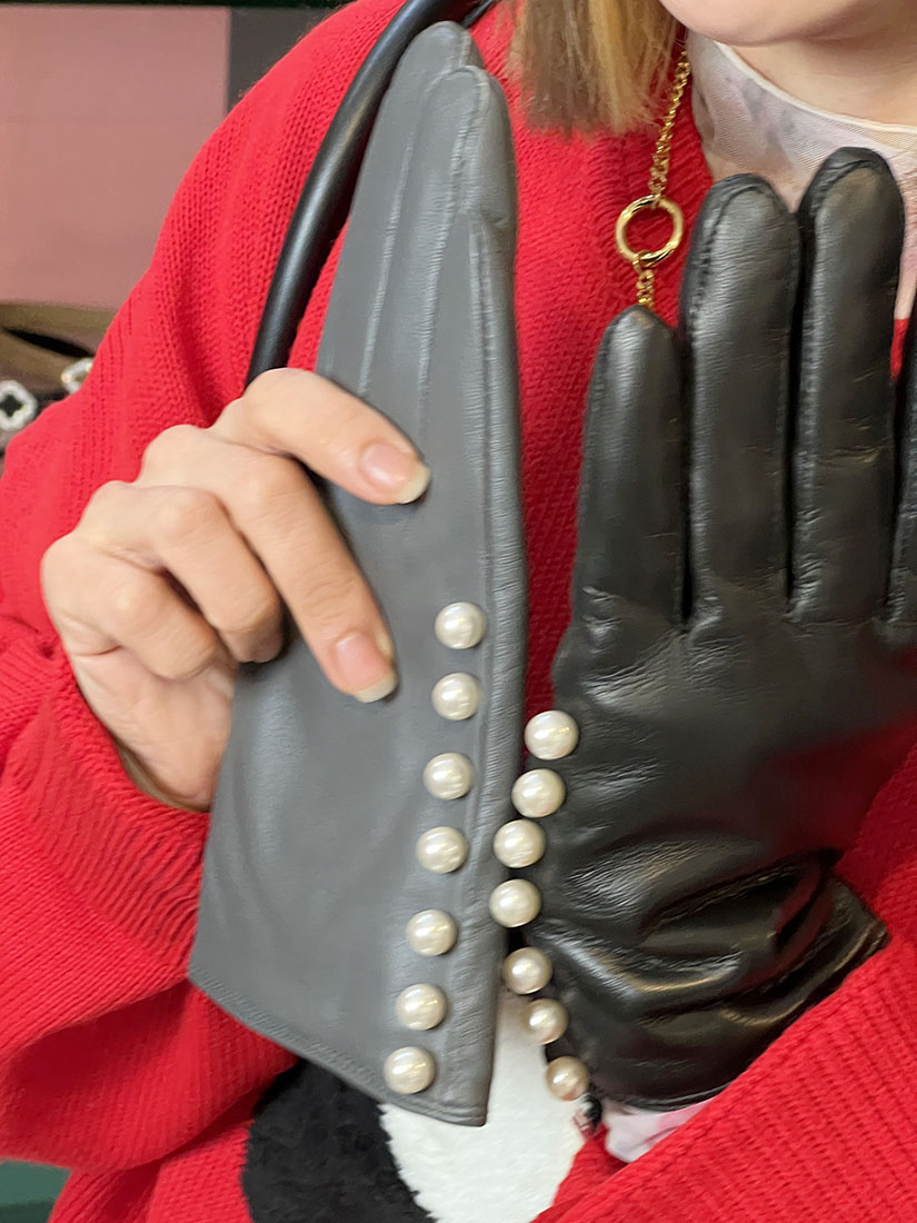 Pearl Leather Gloves (2 Colours)