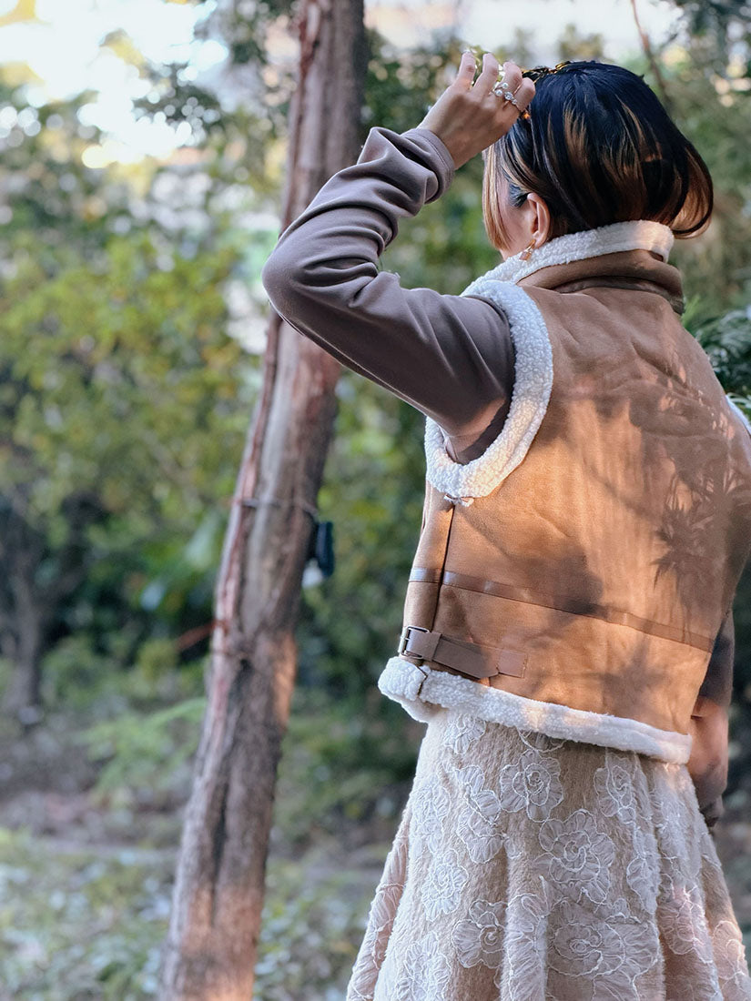 Textured Mesh Floral Embroidered Mini Skirt