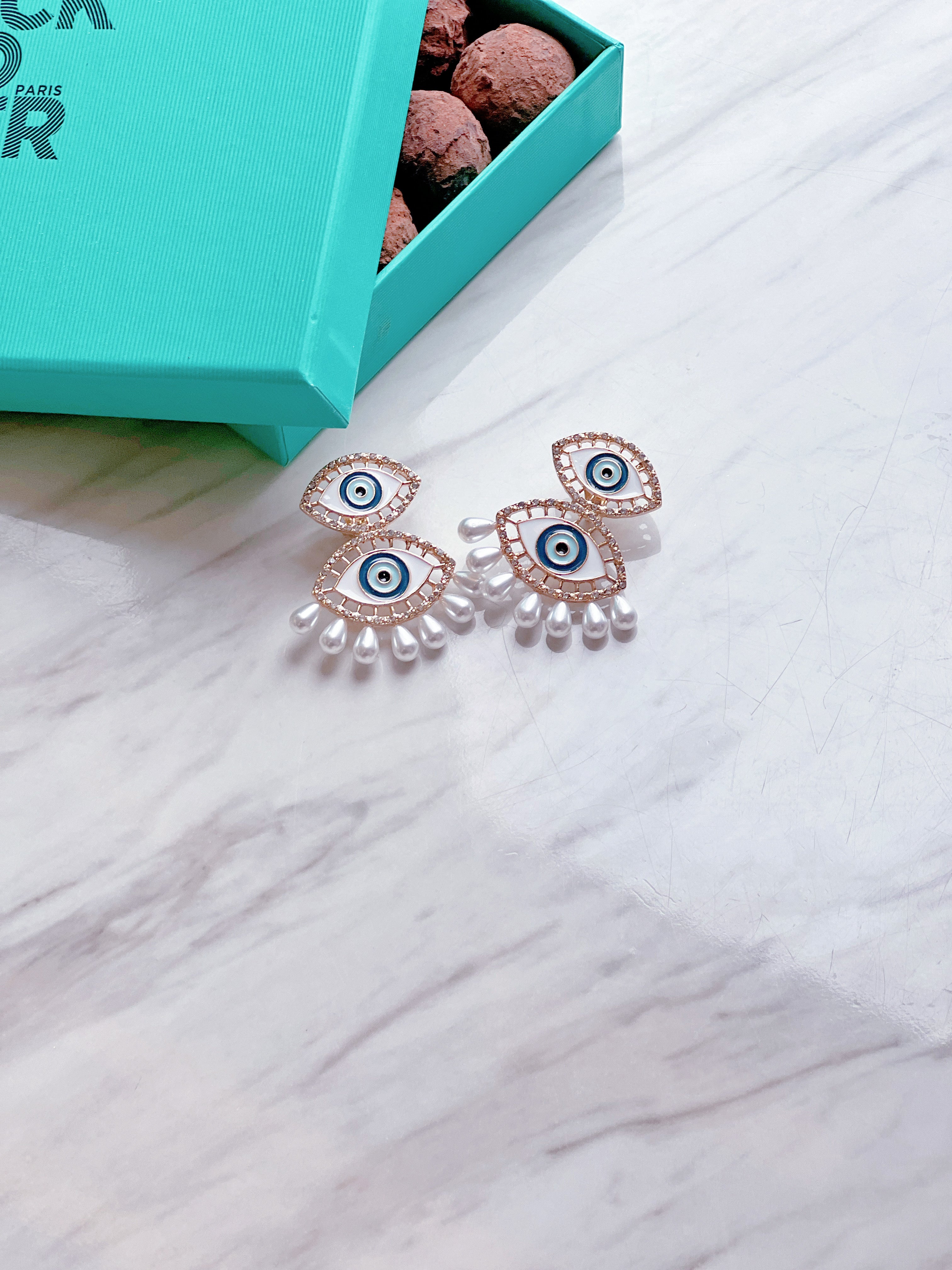 Eye Clip-on Earrings