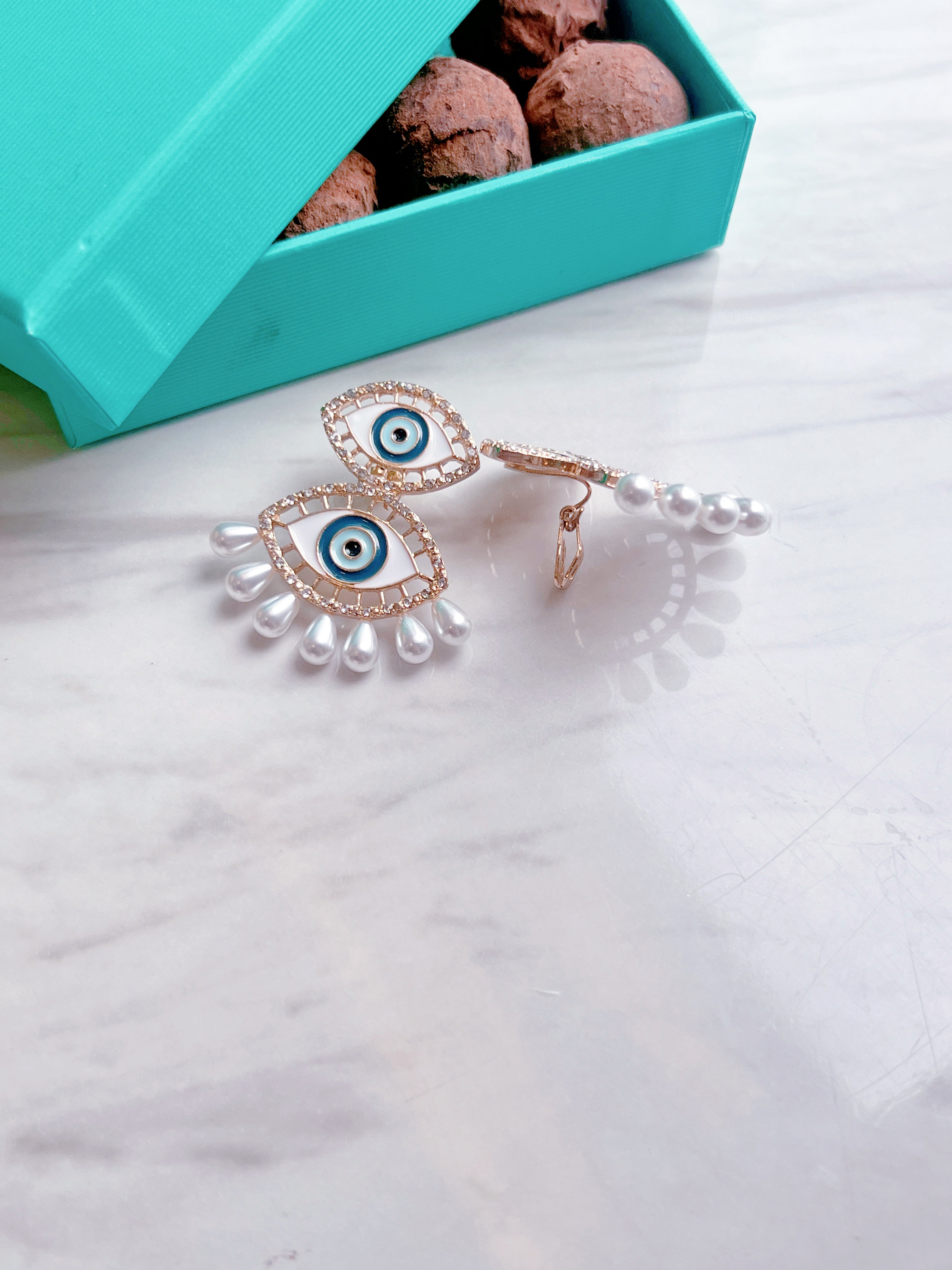 Eye Clip-on Earrings