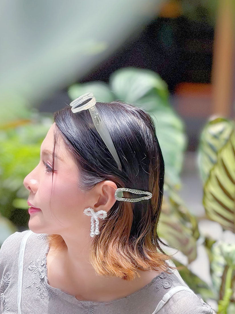 Beaded Bow Earrings (2 Colours)