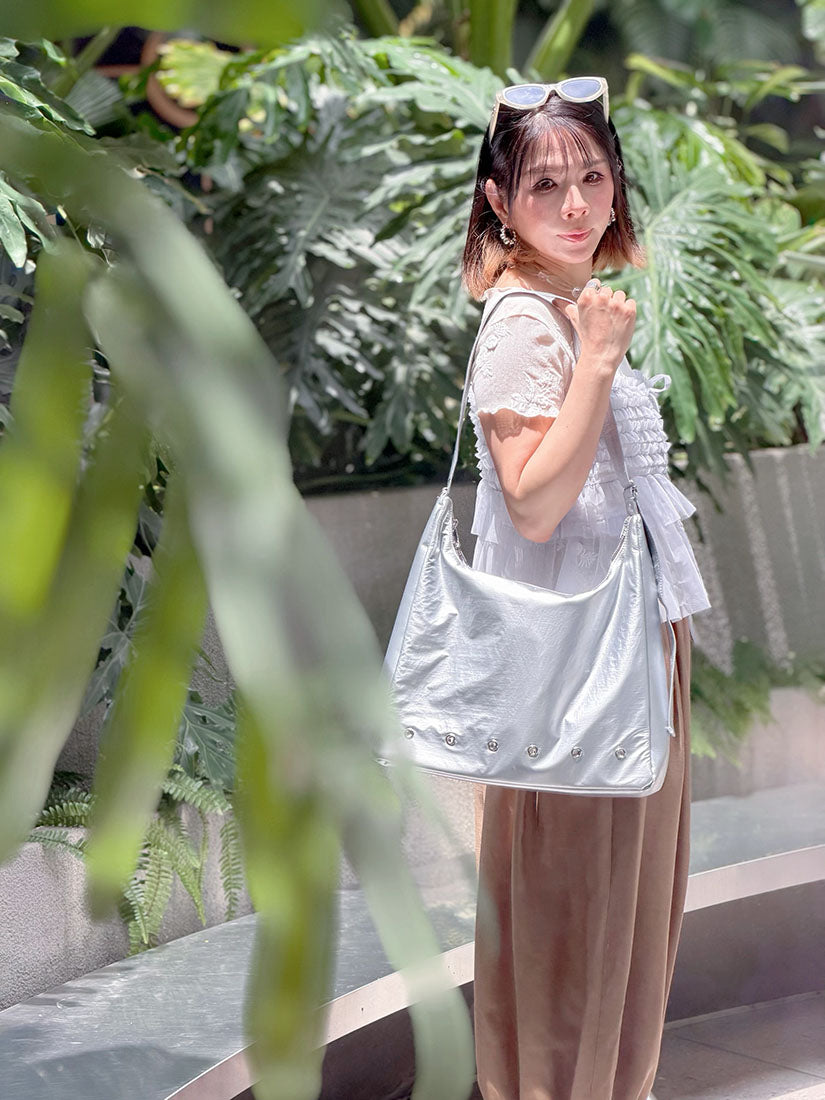Eyelet Detailed Shiny Shoulder Bag (2 Colours)