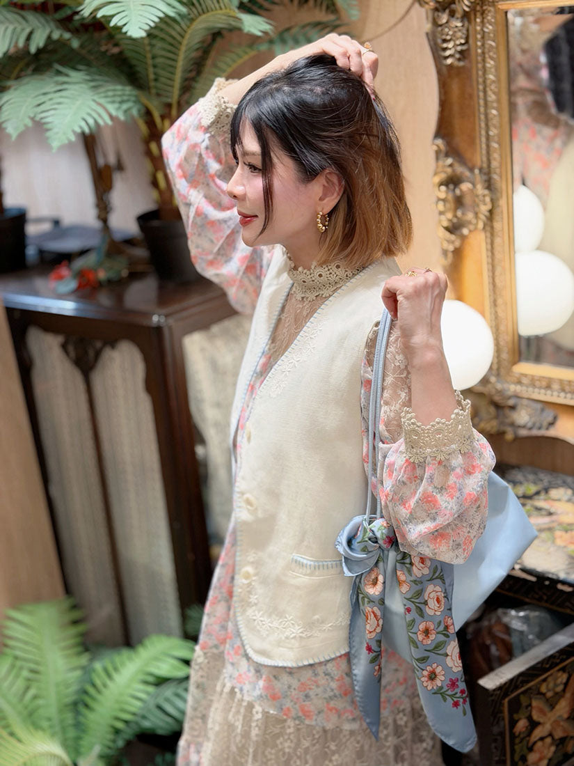 Blanket Stitch Edge Embroidered Vest Jacket (2 Colours)