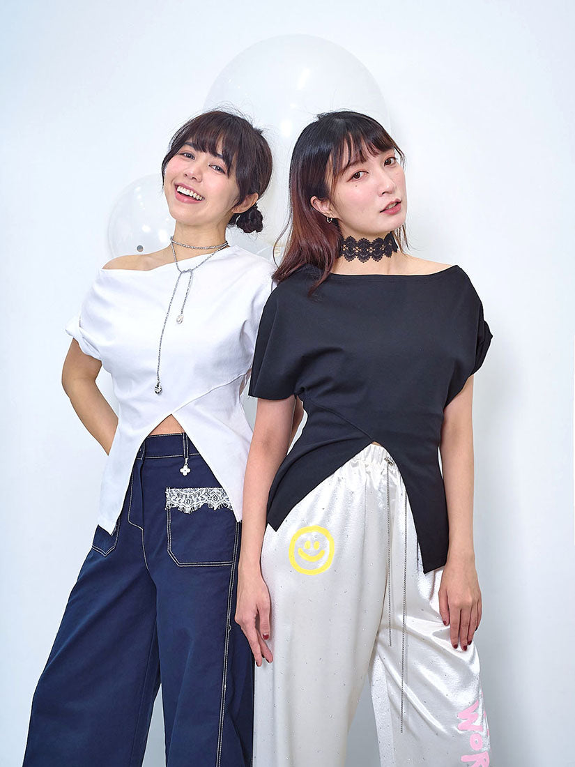 Boat Neck Middle Slit Top (2 Colours)