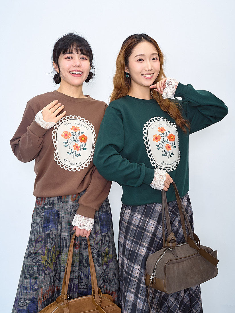 Flower Embellish Printed Sweatshirt (2 Colours)