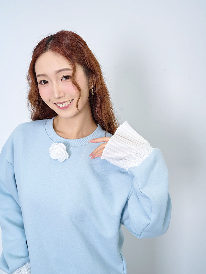 Contrast Pleated Cuff Sweatshirt With Camellia Brooch (2 Colours)