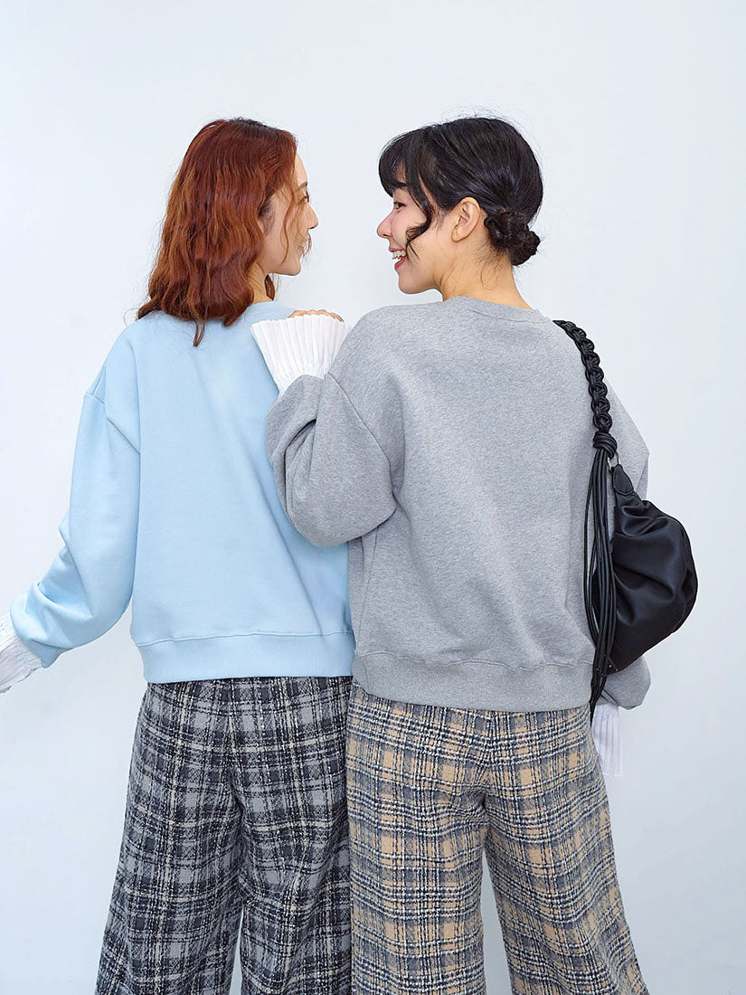 Contrast Pleated Cuff Sweatshirt With Camellia Brooch (2 Colours)